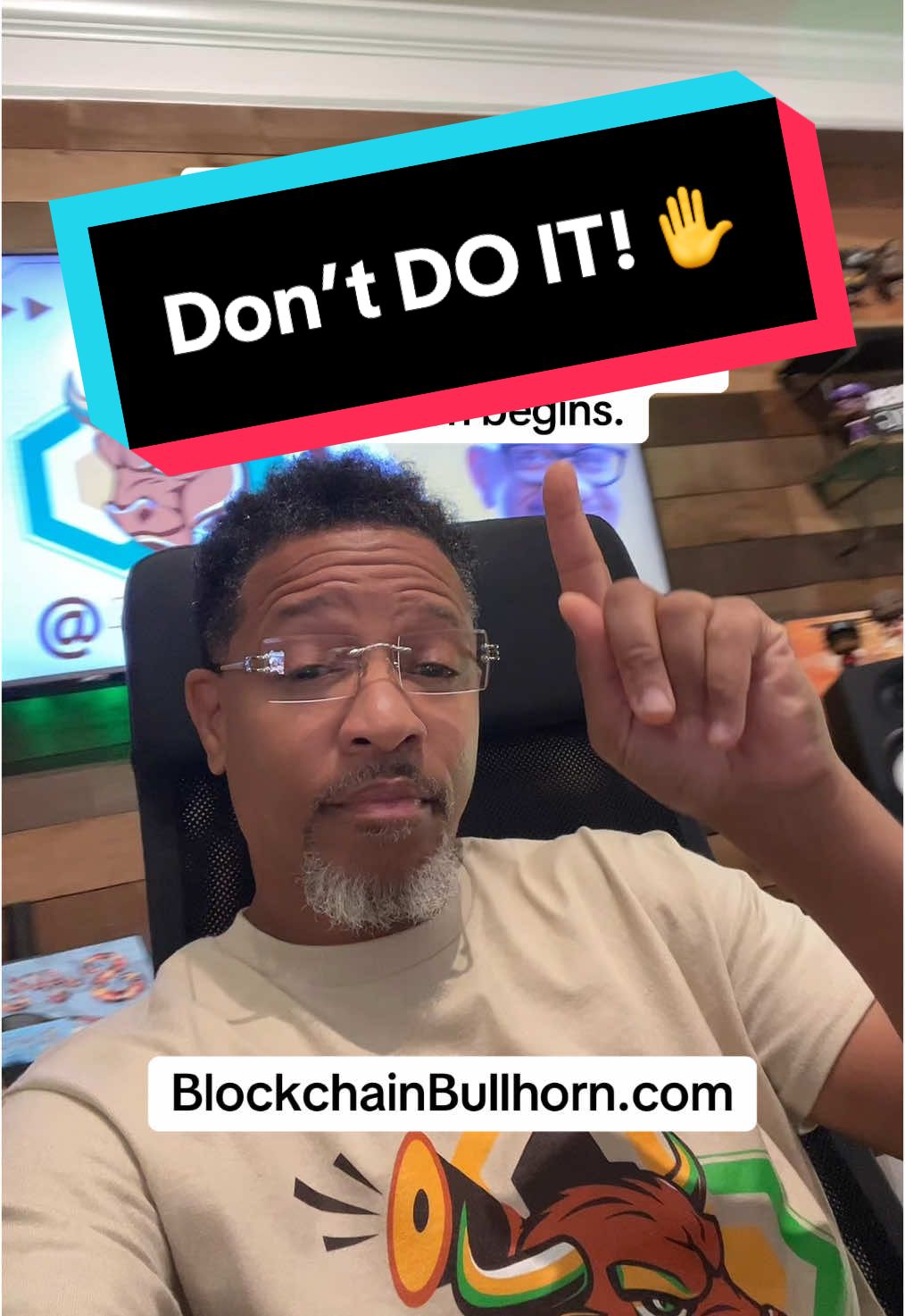 Shorting BITCOIN, is SUPER risky! 👈 #crypto #bitcoin #cryptotrading #investing #blockchainbullhorn 