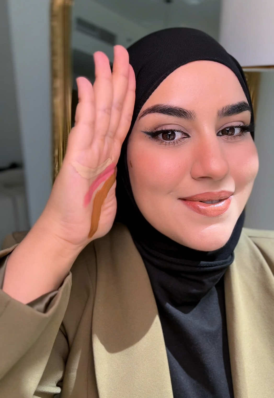 فعلا أحلى مايكب ترند جرّبتها شوفو النتيجة بالآخر ✨ This is the best makeup trend ✨ . . . . #makeuptrend #makeuptricks #makeup #fyp #viral #uae#اكسبلور #ترند #مكياج