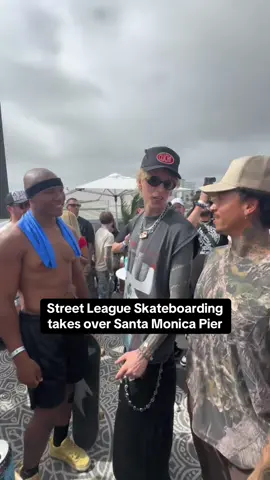 Skateboarders took over Santa Monica Pier yesterday 🛹 #Skateboarding #santamonica 