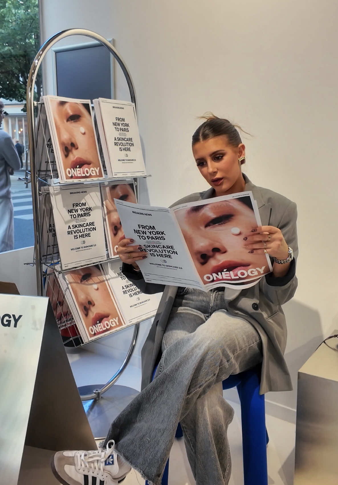 Soirée de lancement de la marque Onélogy 💙 ✨ Découverte beauté innovante ✨ Elle a décidé de révolutionner la skincare avec ses sérums en pastilles lyophilisées à activer à l’eau. 💧 Une formule ultra efficace, sans conservateurs, éco-responsable et made in France. 🇫🇷 #skincare #madeinfrance #beauty #launchparty #fyp #pourtoii #foru #event 