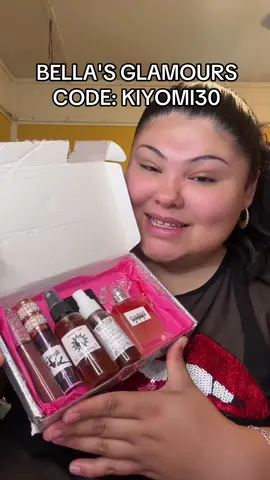 @BellasGlamours use code: KIYOMI30 ❤️ #spirualtiktok #spiritualbaddie #unboxingvideo #muasoftiktok 