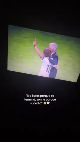 leyendas 🤍 #fyp #foryou #foryoupage #fypp #fypシ゚ #lukamodric #10 #carloancelotti #halamadrid #real #madrid #madridista #realmadridfc #parati 