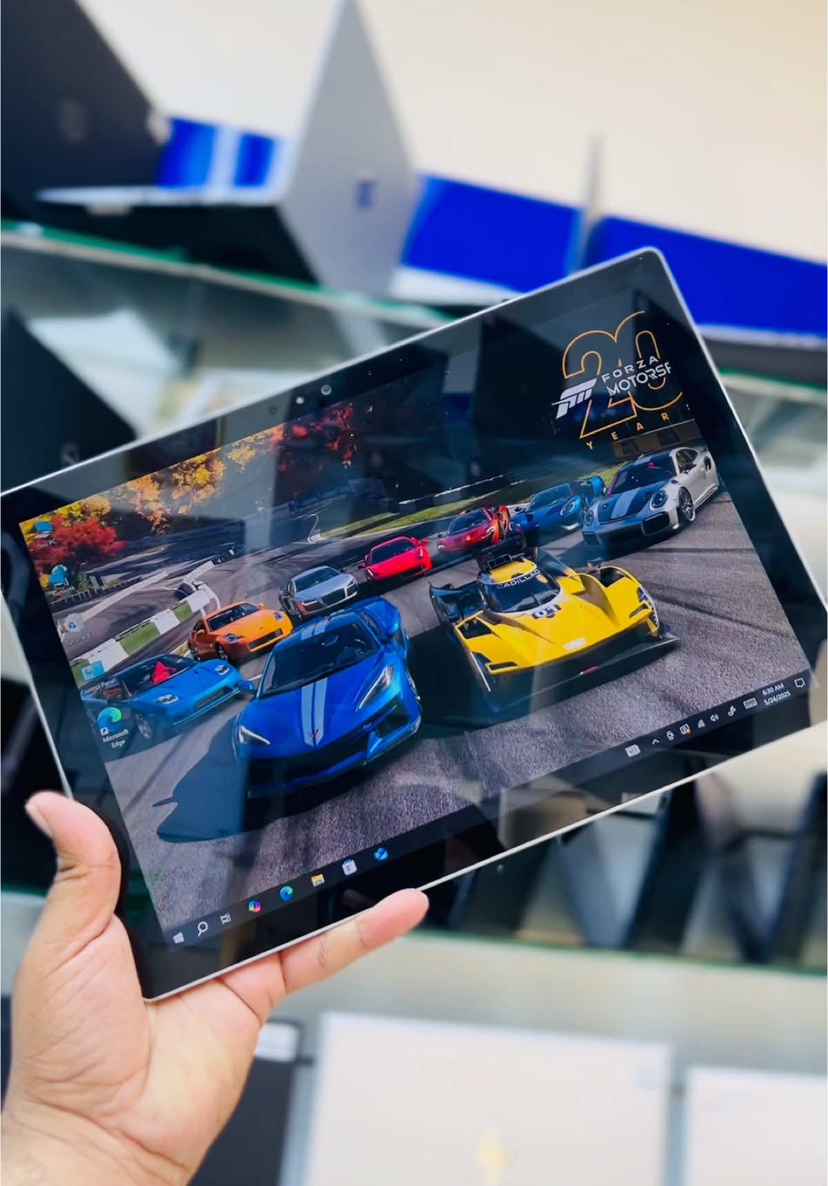 Microsoft Surface Pro 4  Core i5 6th Generation 4GB RAM 128GB SSD Windows 10 Pro  #microsoft #surfacepro #dubai_dxb_uae #sharjah_uae #ajman #abudhabi🇦🇪 