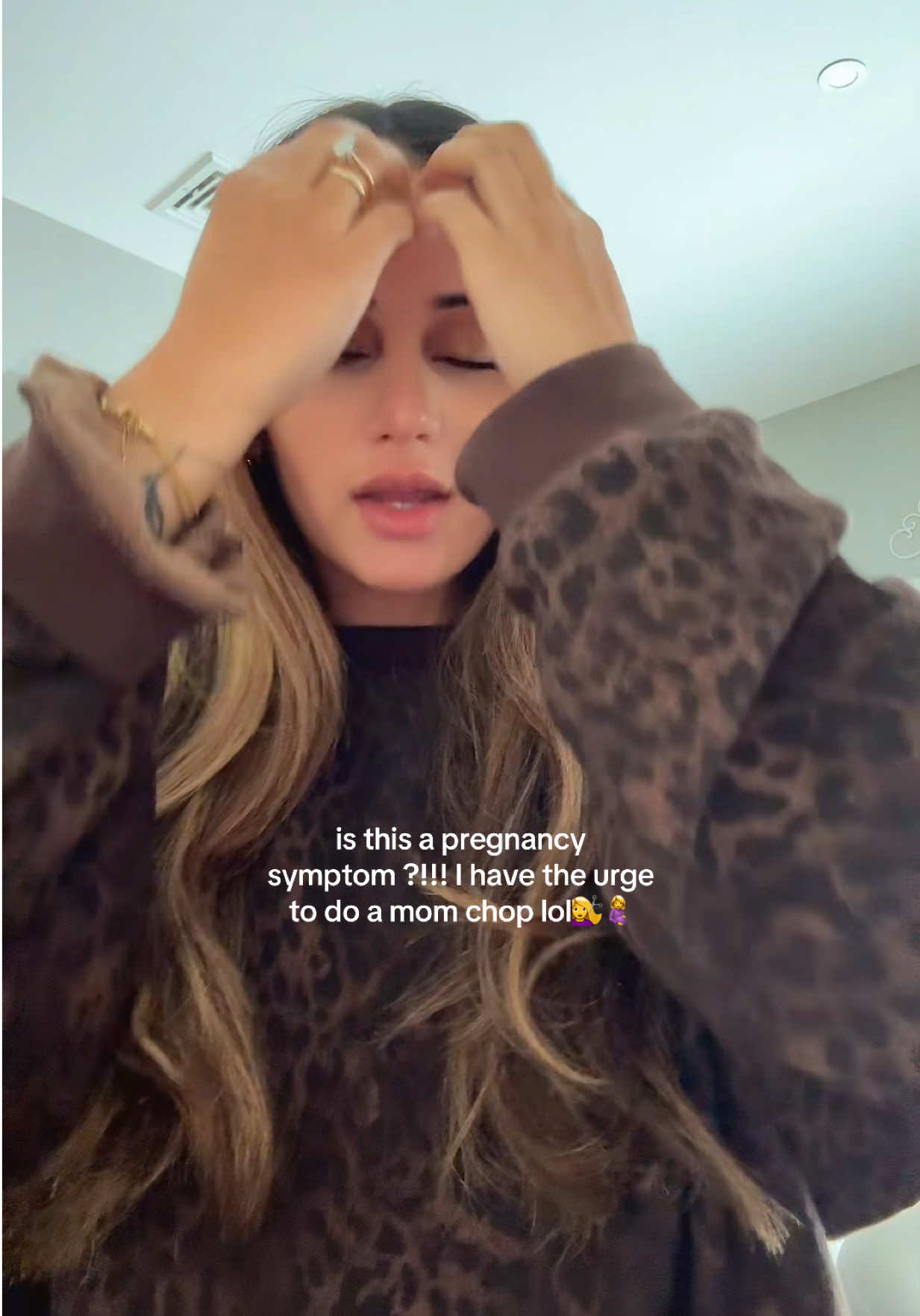 I’m not gonna do it guys … unless I’m convinced otherwise 😏 #pregnant #momchop