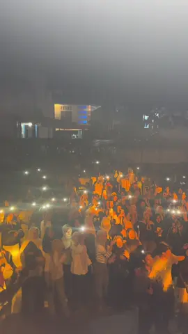 Semarak Penutupan Disnatalis Universitas Tompotika Luwuk ke 25 Tahun,Keren keren suaranya kk @Ebink paaaaaaaak !!! Ba suar apa apa paaak #luwukpride🏝🔥 #luwukbanggaisulteng #luwuk_sulteng #luwukstory #luwuk 