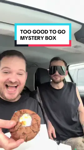 @phresh & I got a mystery box at @Chip City from Too Good To Go. I am not being paid by them I heard about the app through my mom and I ordered 3 surprise boxes today! This is the first of 3 and what an amazing experience @Too Good To Go #toogoodtogo #toogoodtogoapp #surprisebox #mysterybox #toogoodtogobag 