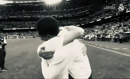 My heart is breaking into pieces ❤️‍🩹 #luka #realmadrid #viral #explore #modric #judebellingham #bellingham 