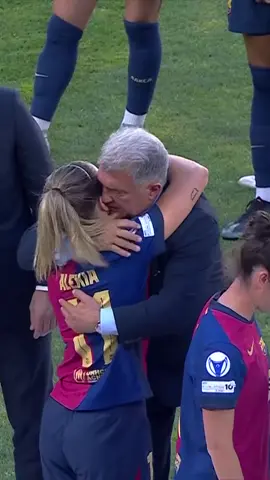 Laporta consolando a una Alexia y una Aitana completamente rotas 💔 #TikTokDeportes #tiktokfootballacademy #DAZN #UWCL #futbol⚽️