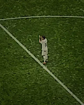 لوكا مودريتش تودع جماهير النادي ريال مدريد💔🥺#تيم_فَيَدِيَرٍيَگۆ_قيَس⚜️ 