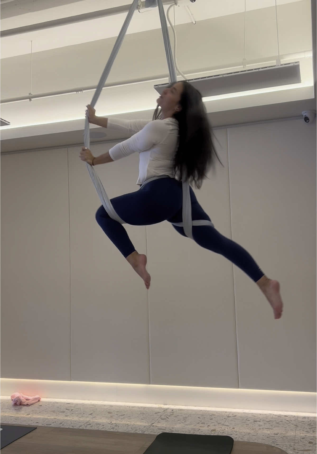 Cute lil flow today 🪽#CapCut #fypシ #fyp #aerialhammocks #aerialchoreo #aeriel #fy #librewynwood #aerialhammockdance #aerialhammock 