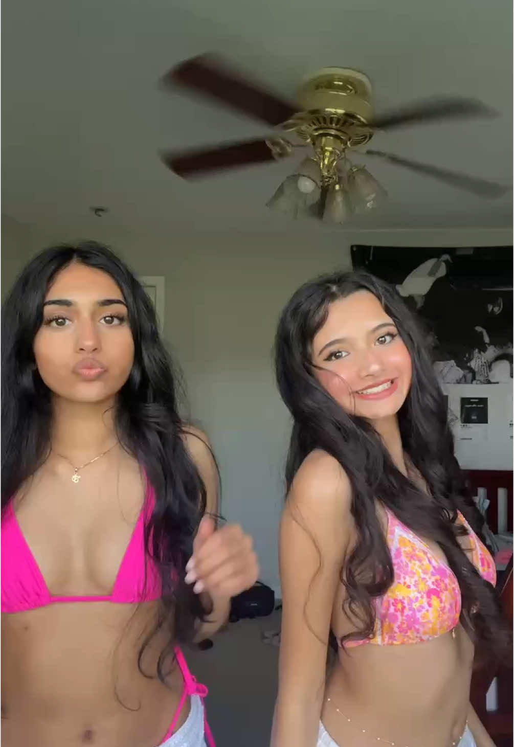 would u guys believe saanvi dyed her hair just for this tiktok she’s acc next to me right now i promise. @cutiepatotie01234 @aanya banduri #BestFriends #wearerogethernow 
