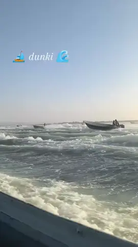 ship dunki iran #unfreezmyaccount🥹💕 #foryoupage #viwesproblem #pindaalystar🤟✌️ #iran🇮🇷 @معاذ راجپوت 🥀 