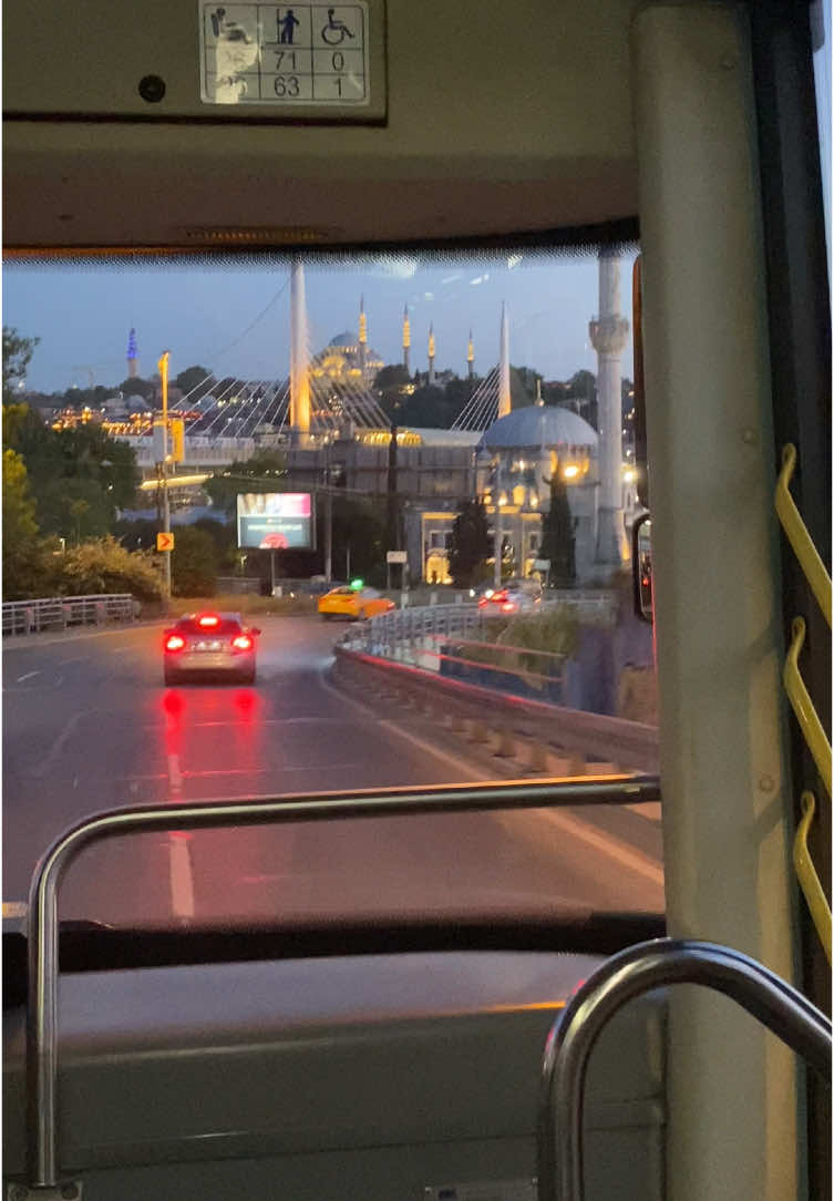 Bazen hissedersin , bu bilmekten öte bir şeydir …          #yalandünya #annemarie #annem #istanbul #boğaz #tiktok #instagram #keşfet 