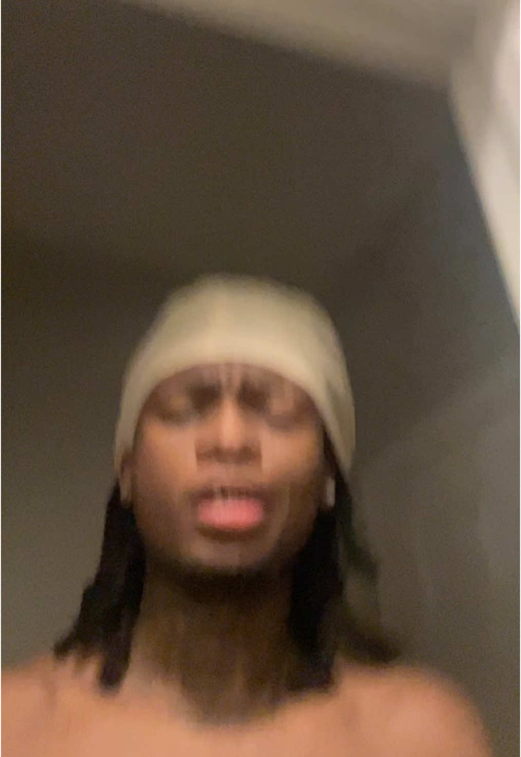 I’m tryna tell u😂😂😂 #streameruniversity #viral #trending #makemefamous #explorepage 