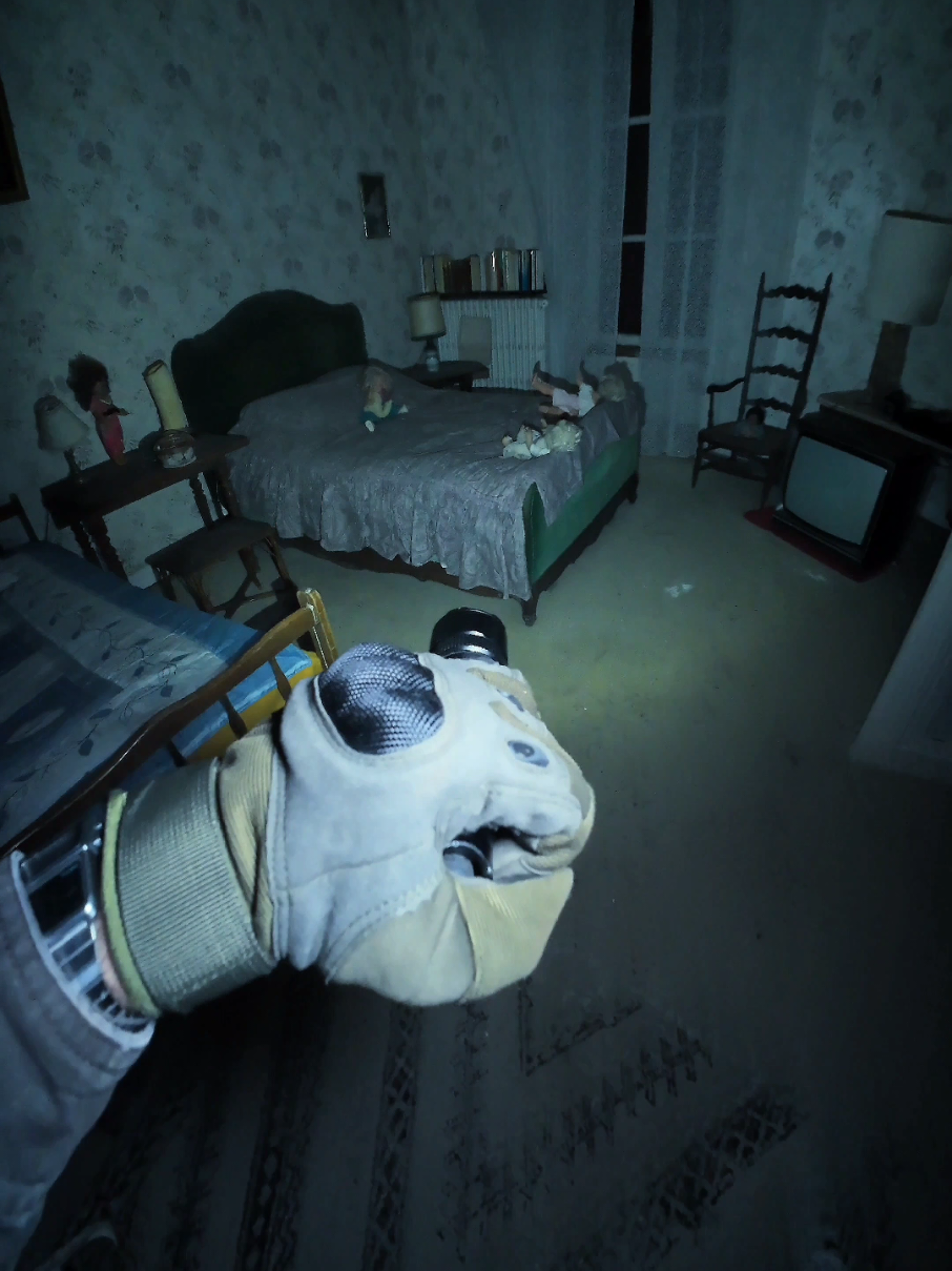 Speedrun dans ce manoir en urbex nocturne 🔦🏃🏻‍♂️ #urbex #exploration #paranormal #urbexworld #explorationurbaine #peur #abandonné #horreur