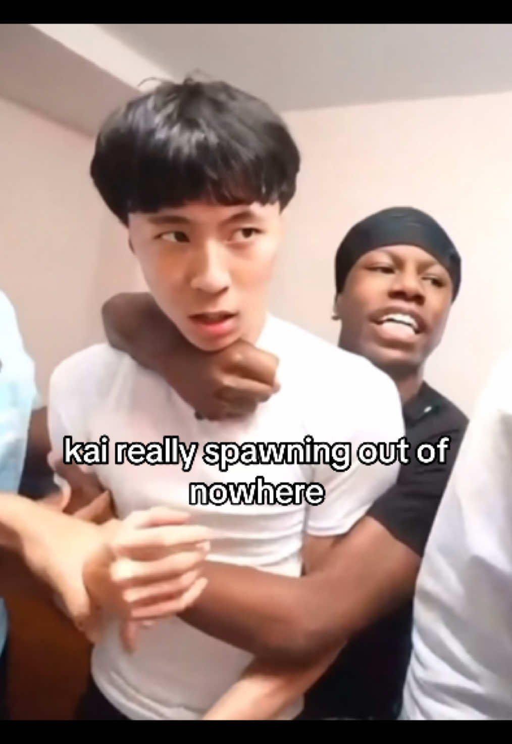 he on everyone’s ass😭😭 @Kai Cenat #streameruniversity #rakai #kaicenat #streamers #fyp #foryou #foryoupage 