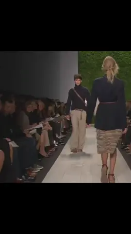 #looksmax  #mog  #seanopry  #mewing  #mogger 