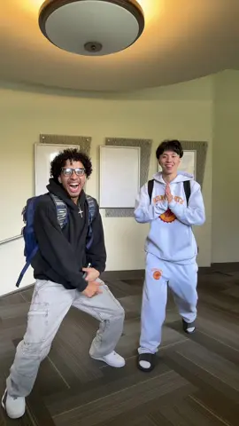 YESSS RAY 🤣🕺🏽 @Ray Twitch: EmilDzTv #fy #dance #relatable #streamer #trending 