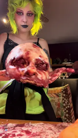 Making a copy of Eric’s head at The Shoggoth Assembly!  #fxmakeup #fxartist #horror #horrorart #horrormakeup #siliconemask #horrortok 