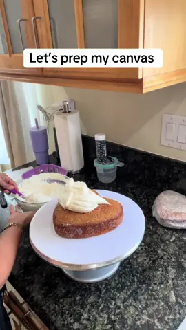 Let’s prep my canvas  #buttercream #homebaker #cakeart #cakesfromscratch #birthdaycake #custommadecakes #fancycakes #custommade 