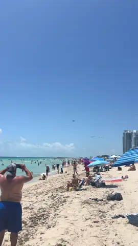 🇺🇸🇺🇸🇺🇸        #miamibeach #miami #memorialdayweekend #usa #airforce #coastguard #navy #usnavy #usarmy #