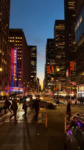 New York City | Parte 2 🇺🇸🗽🌆❤️‍🔥 Assista a Parte 1 Aqui  ➡️@🎼Soung.Life ❤️‍🔥  #newyorkcity #estadosunidos🇺🇸 #eua #empirestateofmind #fyp #foruyou #tiktokviral #trendingvideo #explore #jayz #foryoupage #vibes 