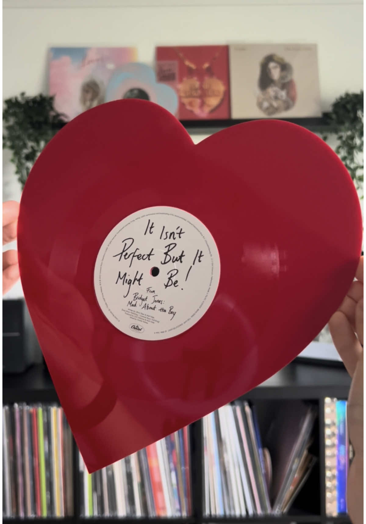 I will forever be a sucker for heart shaped vinyl ❤️ @Olivia Dean @Capitol Records @Polydor Records @Universal Music  #oliviadean #vinyl #bridgetjones #recordcollection #itisntperfectbutitmightbe how to hold a vinyl unboxing vinyl it isnt perfect but it might be soundtrack kallax vinyl setup