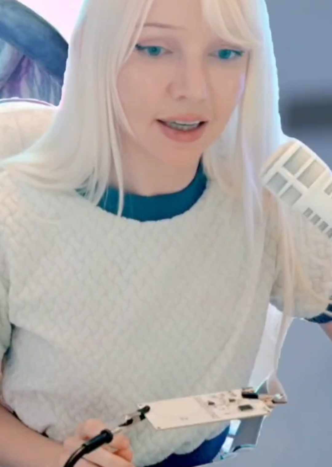 What have you learned or accomplished that you're proud of?  Most days, I feel like I'm not doing enough, and I should be doing a lot more, but I try to do at least one thing towards my goals every day! Even if it's small, especially if it's small! I think one of my biggest accomplishments in life was moving myself to South Korea! My family doesn't have a lot of money and lives paycheck to paycheck, I also was living paycheck to paycheck when I decided I wanted to leave my small town of Utah and live in South Korea! I got extra jobs and worked more hours. I think the most jobs I had at one time was 5 different jobs, I had a job at a distribution center, I worked a job restocking stores in the mall, I had a job at a sushi restaurant, I worked at Gamestop and I had a job setting up retail store marketing displays! 😅 it was a lot of work, and it was miserable, but I worked every day for a year to save up $20,000 (that's the amount you need to get a student visa in South Korea) and I moved to Korea! Even though it was my biggest goal at that time after a few months, I realized I had no friends, no family, and I was completely alone. It was really hard at first, but after starting Korean Language School, I finally started making friends, and it made everything so much better.  I think by achieving that goal, I learned that day by day, life doesn't change much, but in a year, it can change dramatically, and over a longer period of time, life is more malleable to bend to your will. You just gotta take it one day at a time.. I'm curious about you guys! What are some of your biggest accomplishments?  #livestream #twitch #achievement #goals #motivation 