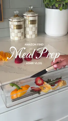 Meal Prep a snack with me on my new cutting board 🔪🥒 #lunchideas #snackideas #clearcuttingboard #cuttingboard #KitchenHacks #mealprephacks #mealprepideas #amazonfinds2025 #amazonprimedaydeals2025 #amazonfavorites2025 #asmrvlog #asmrfood 