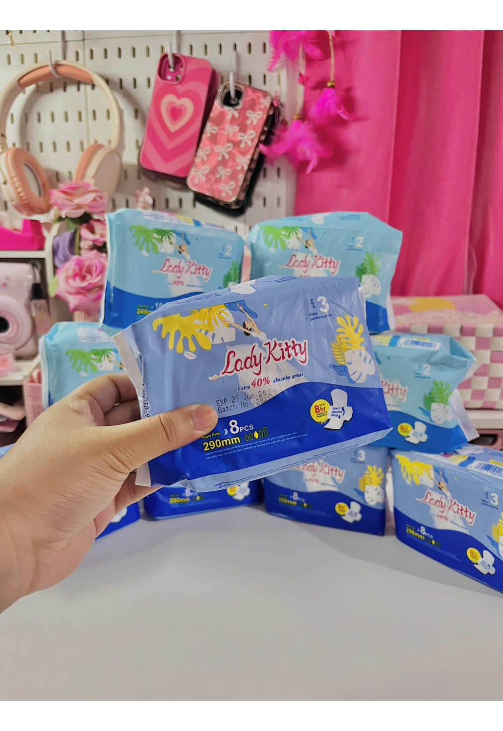 Looking for affordable and ultra thin napkin?  Here’s the Lady Kitty Sanitary Napkins that comes with an Ultra Thin pad giving a comfy and easy to move feeling. ✨ Grab yours now ⬇️ #sanitarynapkin #napkin #menstrualnapkin #menstruation #girlythings #hygiene #recommendations #fyp #viral #budolfinds #musthave #ultrathin 