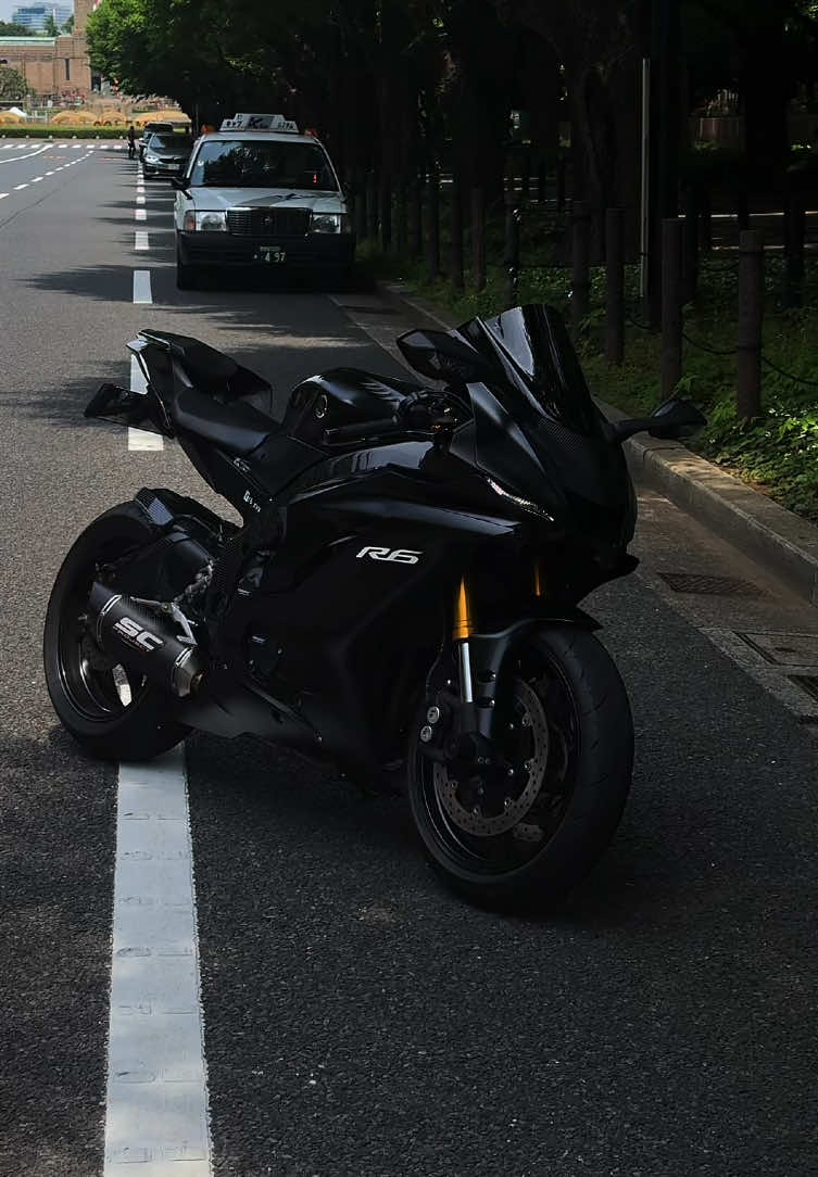 YAMAHA R6 BLACK🔥🥷 #Yamaha #R6 #sportsbike #motorcycle #bikelife #biketiktok #YAMAHAR6