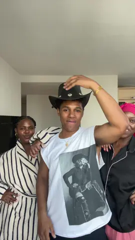 WE COMIN! 🪩🤠🐮 #cowboycarter #beyonce #tour 