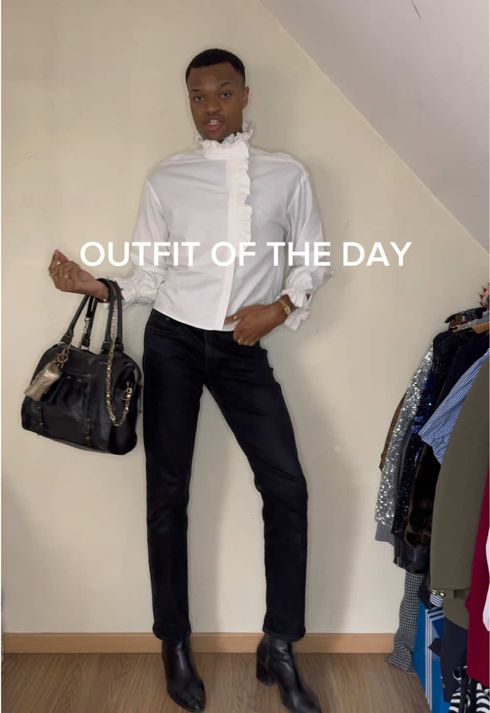 On s’habille ensemble🖤 Vous aimez la tenue ? #dsoutfits #outfitinspo #fashiontiktok 
