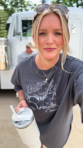 just praying tonight doesn’t rained out!!! And good luck to my man out there 🏁 #dirttrack #OOTD #ootn #momtok #family #husband 