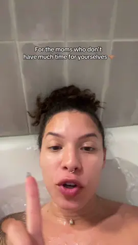 It’s the small things 😭🤍 #momtok #momlife #momtok #SelfCare #selfcareroutine #selfcaretips #bathtime #relax #momtips 