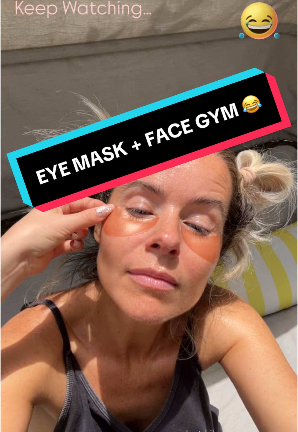 @111SKIN Rose Gold Illuminating Eye Mask + Milo’s dirty garden 🪴 hands 🤣 a SURE WIN 👌🏻 for my morning lymphatic face massage 🙌🏻😅 . #EmmaWillisMakeup #Skincare #EyeMask #MiloGrae #BeautyTips  