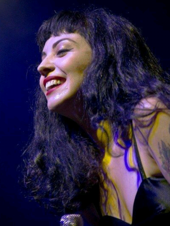 yo quería ser ese loco… @Mon Laferte  #quesi #monlaferte #latrenza #mibuenamor #tufaltadequerer #amarrame  #chilangosblues #musica #Amor #primaveral #autopoieticatour #monlafertefans #monlaferteedit #musicamexicana #chilena 
