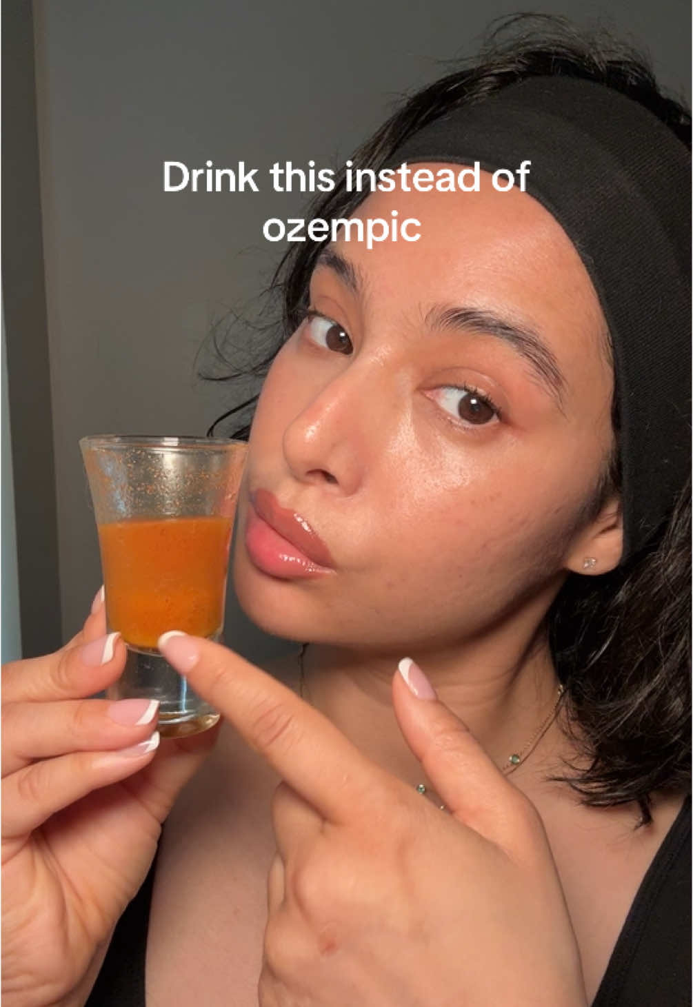 🔥 The viral fat-burning wellness shot🔥 1/2 tsp turmeric 1/2 tsp Ceylon cinnamon 1/4 tsp cayenne Juice of 1/2 lemon A splash of ACV  🕗 Drink first thing in the morning + before bed ✅ boosts metabolism ✅balances hormones ✅melts fat  Original from @Stormdaddy  #wellnessdrink #morningroutine #acv #hormonebalance