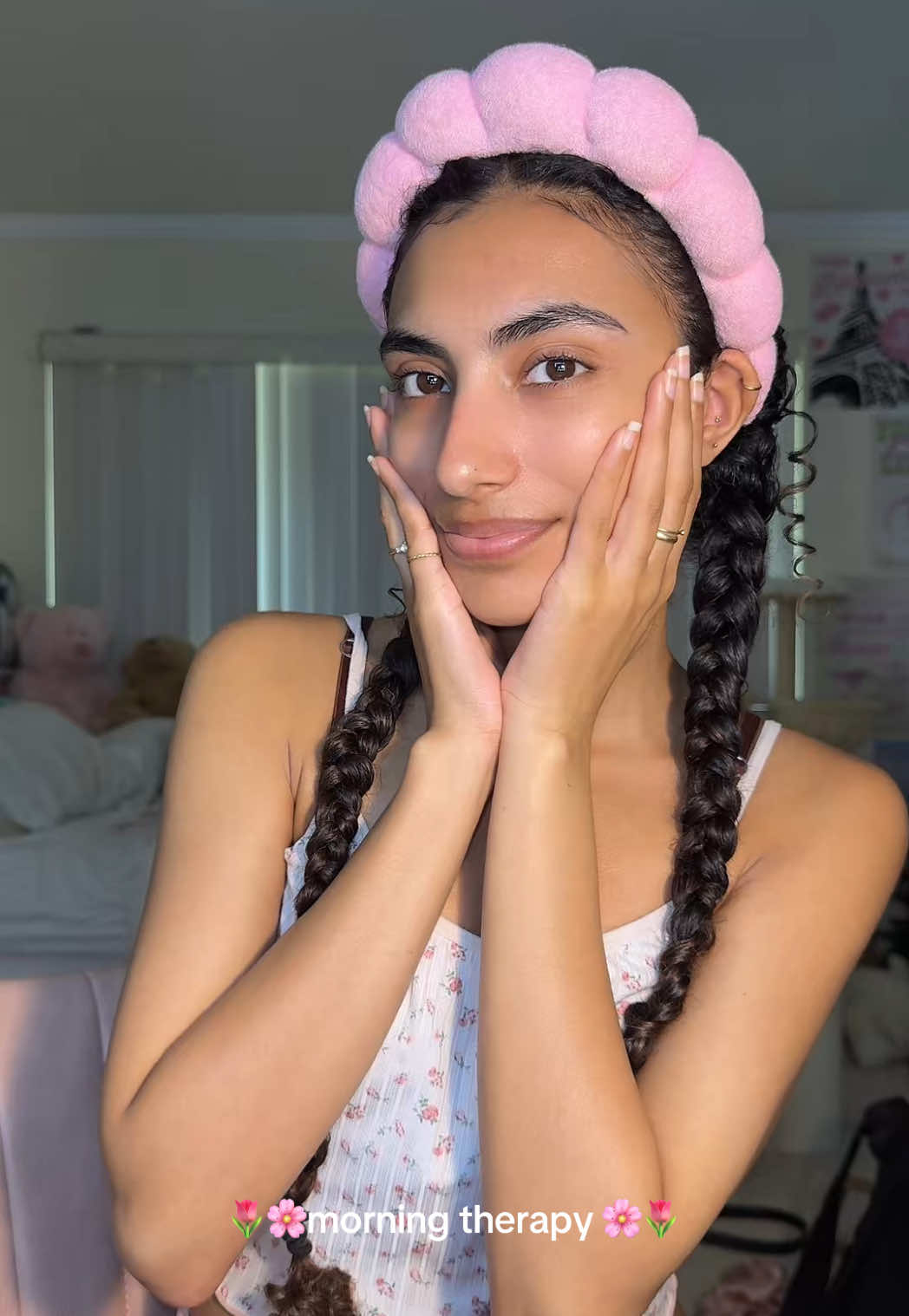 filmed with back camera for this lol @Charlotte Tilbury @rhode skin #girls #females #grwm #grwmroutine #getreadywithme #skincare #clearskin #girlhood #therapy #girlsgirl #teenagegirl #emmachamberlain #girly 