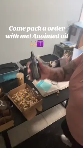 Come pack a order with me! Angels anointed oils with Myrrh/frankincense/ Extra virgin olive oil prayed over and anointed with Gods words. #Anoitedoil#prayedocet#anoitedoip#anotiedoil#oliveoil#frankincense#Myrrh#goldflakes#barcelets#scripture#ordernow#fyp
