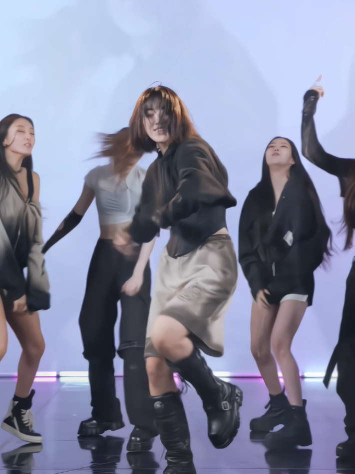 #moevv #trend #viral #aeygrpッ #ilyeri #funk #relaydance #kpop #edit #alightmotion #velocity 