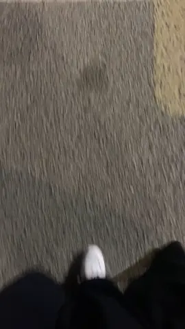 ابادر لين ما يطيب الخاطر وإن طاب خاطري م التفت ابد 🤍