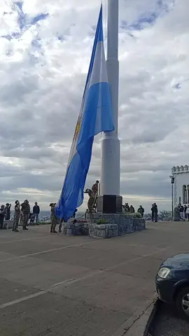 #paratii #fyp #paratiiiiiiiiiiiiiiiiiiiiiiiiiiiiiii #bandamilitar #tandil #argentina #ejercitoargentino #viralvideos #parkeindependencia 