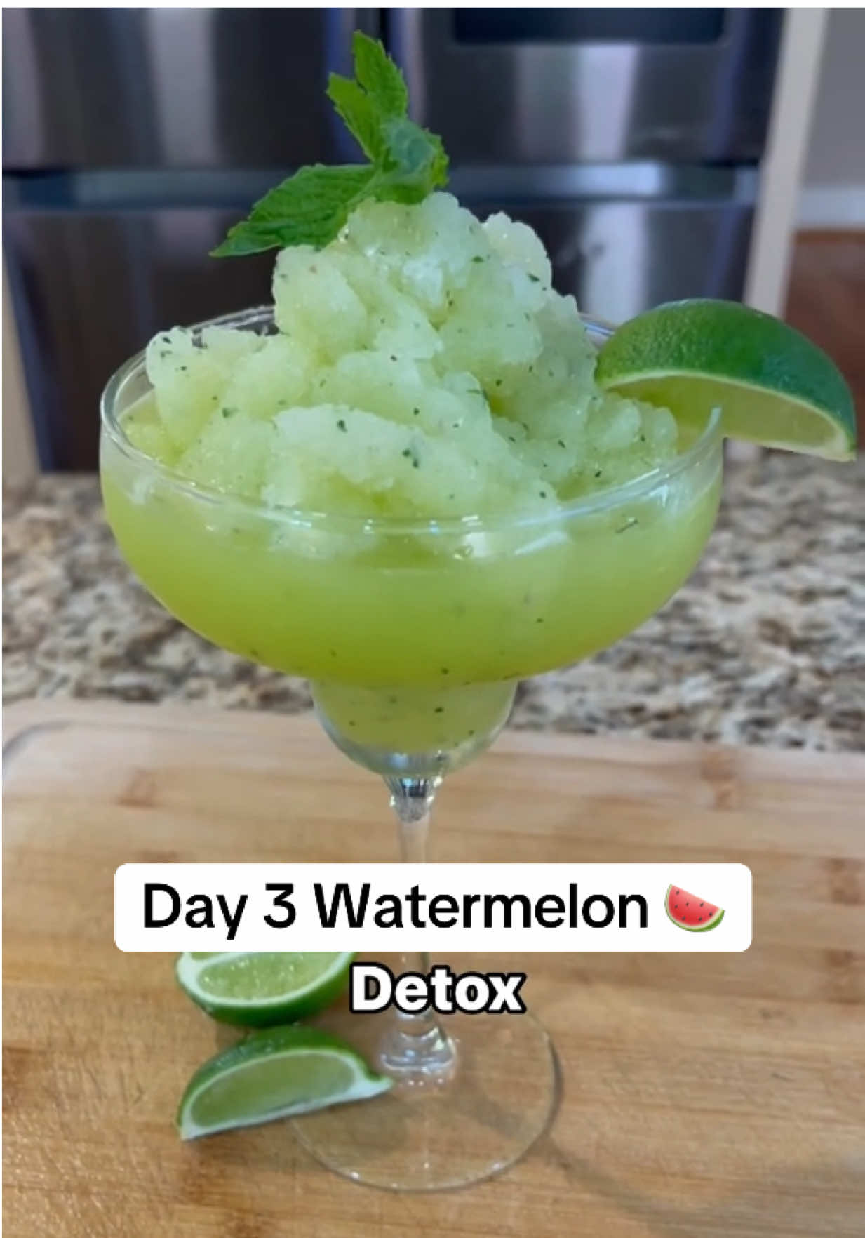 Watermelon 🍉 Detox ! What day are you on? How many lbs have you lost so far? #kickweightwithkeisha #weightloss #gethealthy #challenge 