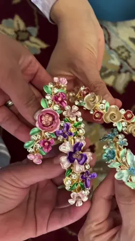 #hair #clasp #hairaccessories #viral #TikTokShop #like #Love #foryouu #fyp #creatorsearchinsights 
