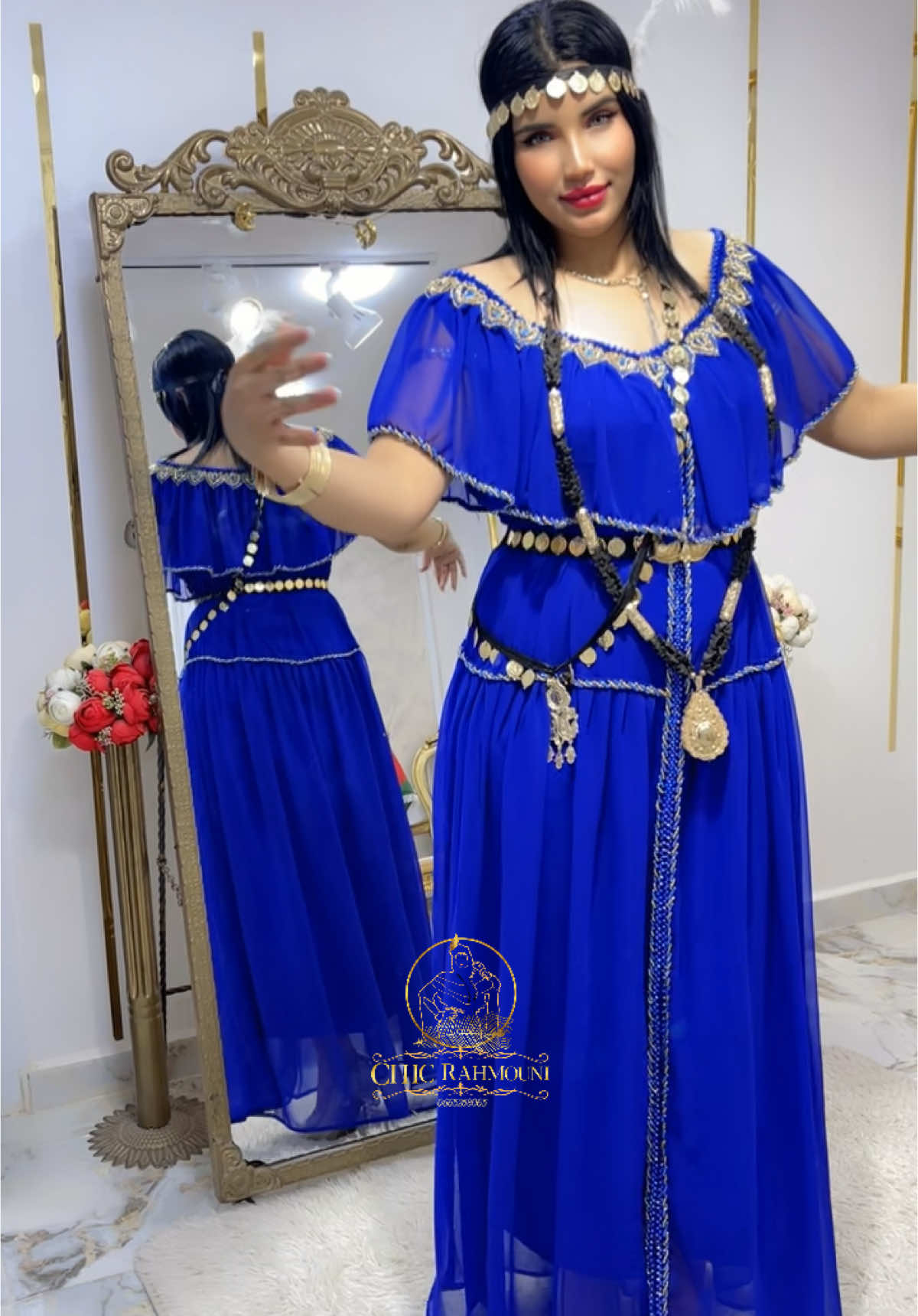 للطلب تواصلوا معنا فورا على فيسبوك/انستغرام Chic Rahmouni  #تصديرة_العروس_الجزائرية #بوسعادية_نايلية_وافتخر🥵😘 #نايلية_على_راسي_ريشة🌿😍👑👑 #اعراس_جزائرية #عادات_وتقاليد #تراثنا_هويتنا #سخاب_العنبر_الجزائري #نايلية_و_افتخر #شنتوف_الويز_الجزائري🇩🇿 