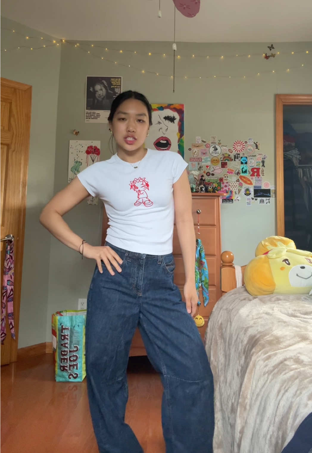 CALM LUH FIT😛 #OOTD #ootdinspo #fashion #style #fyp #outfitoftheday #fitted #jeans #urbanoutfitters #uo #namedcollective #trending #outfitideas #night #eveningvibes #streetwear #edm #music #clothes #StreetFashion #StreetStyle #babytee 