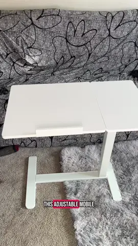 I love this adjustable mobile standing desk, you can use it for so many different things #adjustabledesk #mobiledesk #standingdesk #mobilestandingdesk #laptopdesk #computerdesk #bedsidetable #homedecor #officedecor #officedesk #laptopstand #adjustabletable @sithtech 