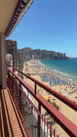 #blueberry_queen01 #foryoupage❤️❤️ #españa🇪🇸 #benidorm #alicante🇪🇸 #parati #foryou #pourtoi #🇩🇿👑✅ #الشعب_الصيني_ماله_حل😂😂 #🇩🇿👑✅ 