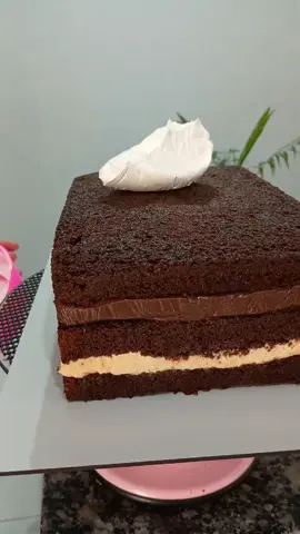 Vem comigo decorar um bolão 🎂🎈🎉🎊😋   #cakesbymell #confeitariaartesanal #bologostoso #boloslindos #bolosperfeitos #confeitandocomamor #bolodecorte #cakes #confeiteirasapaixonadas #santabarbaradoestesp #saopaulo #cakescakescakes #cakeart #caketopper #cakelover #cakedecorating #bolosdecorados #boloslindos #bolospersonalizados #bolosdeaniversario #boloinfantil #boloemchantininho #chantillycake #chantininho #chantininhocake #chantillyameliasupreme  #feitocomcarinhopravc❤ #bolotradicional 